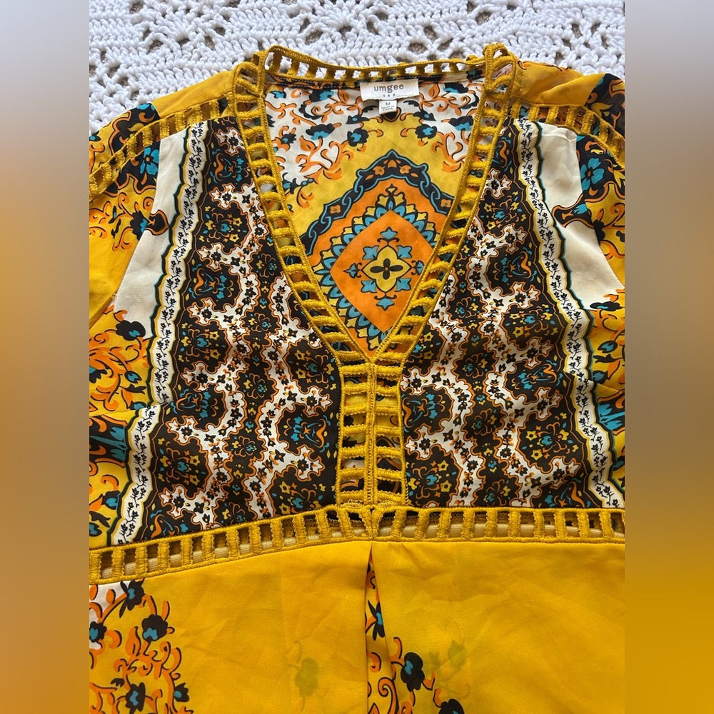 Umgee Tunic Size M Crochet Bohemian Bell Sleeves Yellow Layering Boutique - Picture 5 of 11